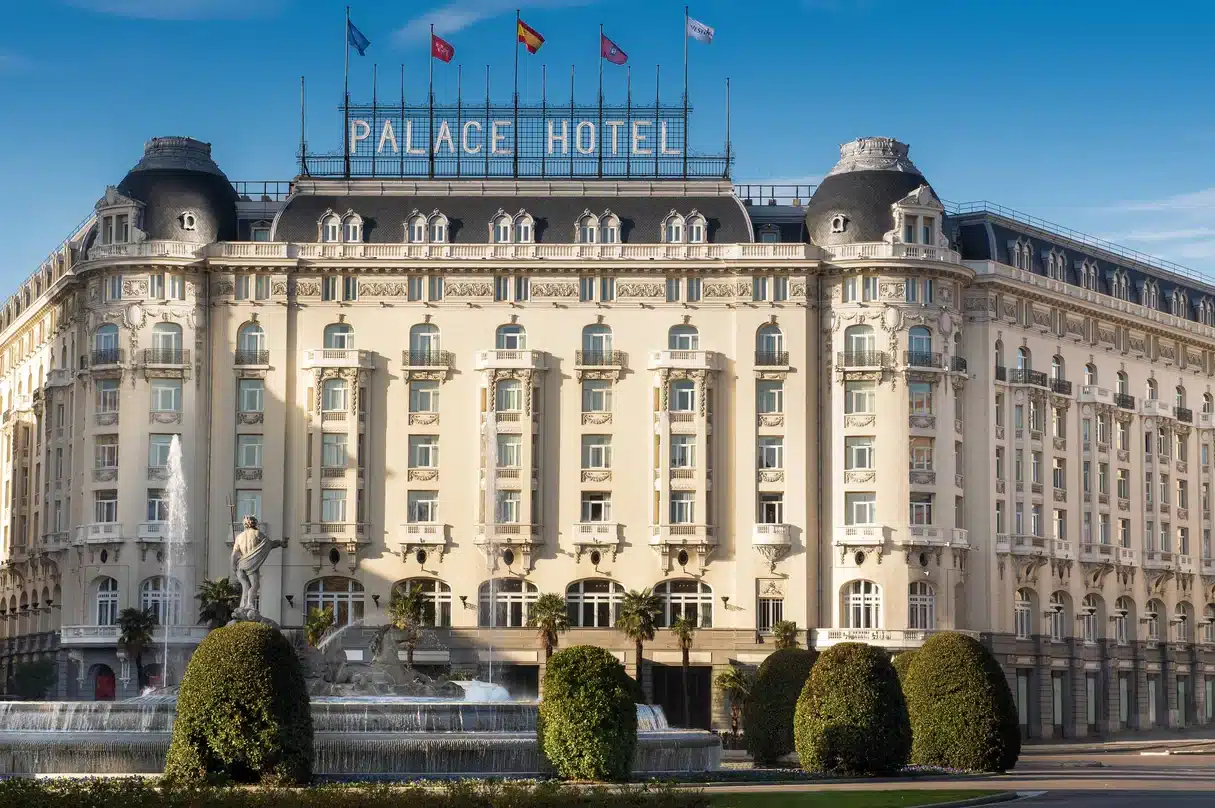 Exterior del hotel Palace de Madrid.