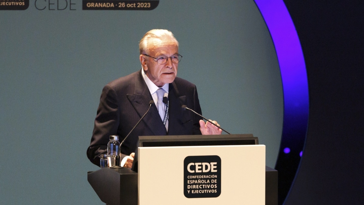 El presidente de la Fundación CEDE, Isidro Fainé, interviene en la clausura del XXII Congreso de Directivos de la Fundación CEDE-Confederación Española de Directivos y Ejecutivos