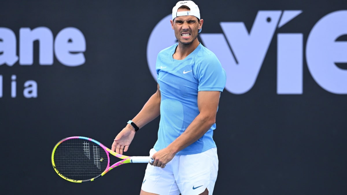 El tenista español Rafael Nadal, durante un entrenamiento previo al torneo Brisbane International en el Queensland Tennis Centre de Brisbane