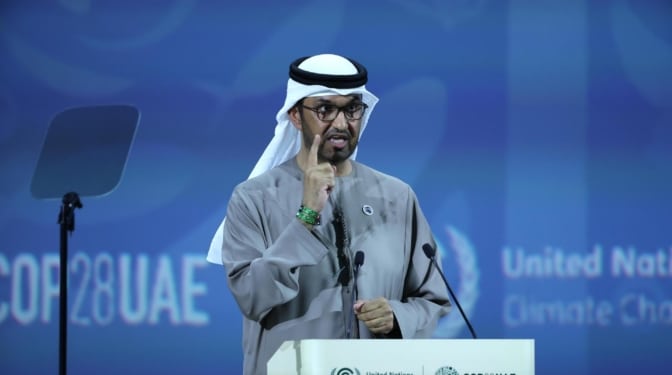 El presidente emiratí de la COP28 asegura que la ciencia no respalda eliminar los combustibles fósiles