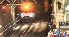 Un tren de Cercanías descarrila en Atocha y bloquea la comunicación con Chamartín