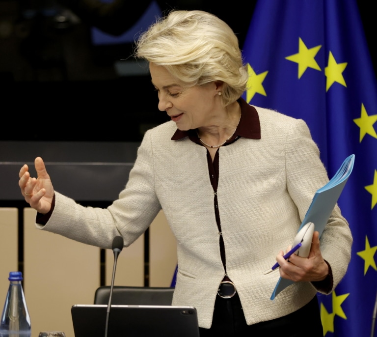 Von der Leyen defiende a Meloni y mantiene la puerta abierta a negociar con la ultraderecha
