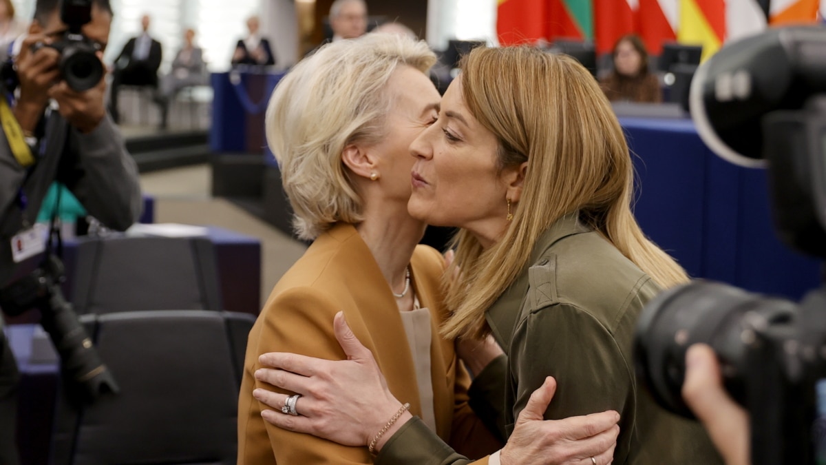 La presidenta de la Comisión Europea, Ursula von der Leyen, y la presidenta del Parlamento Europeo, Roberta Metsola