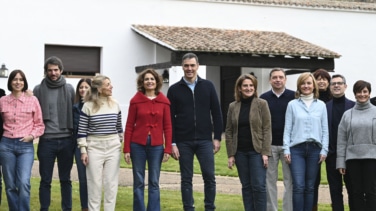 Sánchez 'se retira' con sus ministros en Quintos de Mora para "mejorar la vida de la gente"