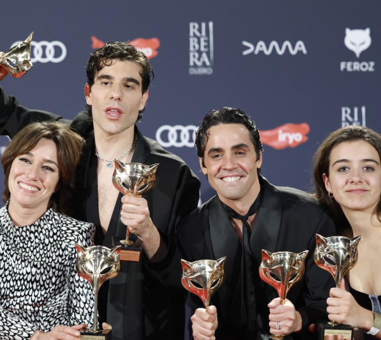 'La Mesías' y 'Robot Dreams' arrasan en los primeros Feroz con público