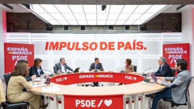 El PSOE busca relanzar su proyecto y arropar a su candidato en Galicia con Zapatero como telonero