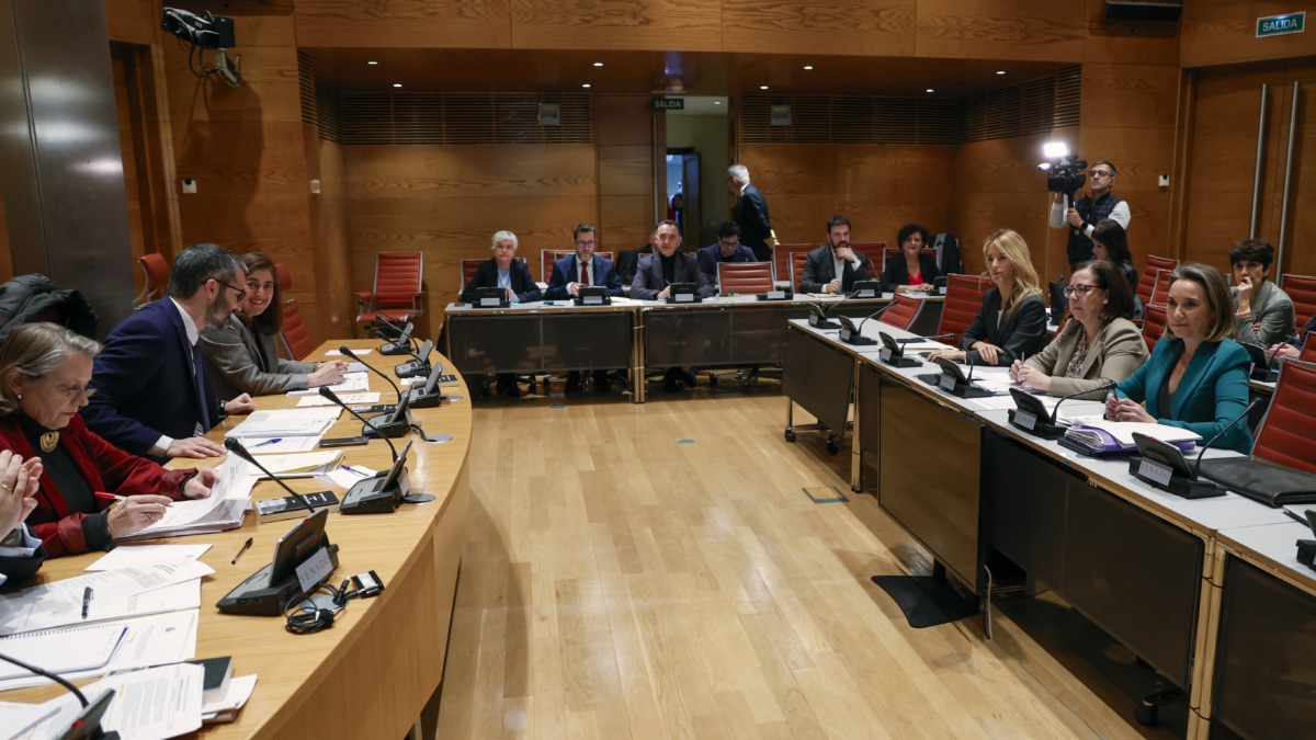 Junts vota a favor de las enmiendas del PSOE y ERC a la ley de amnistía ...