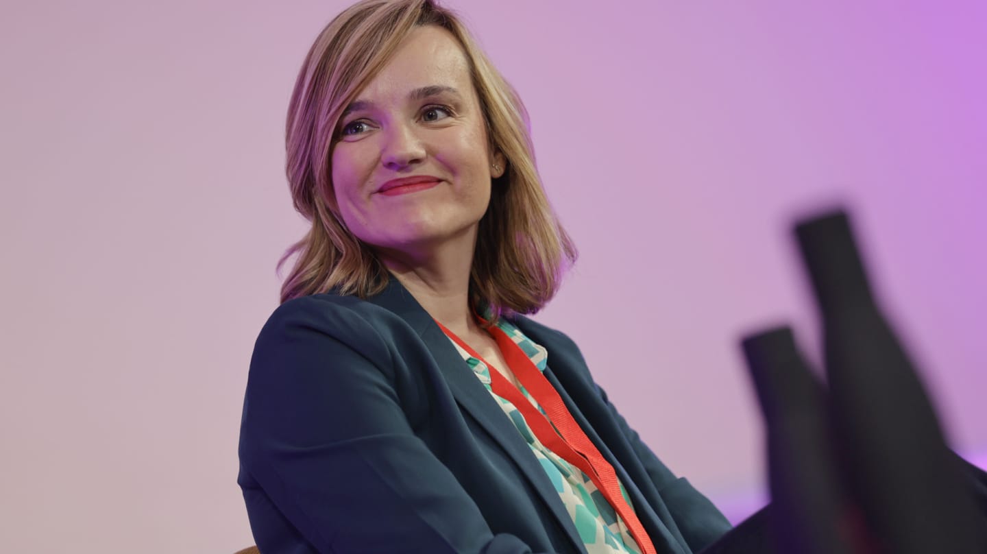 A CORUÑA, 20/01/2024.- La ministra de Educación, Formación Profesional y Deportes y portavoz del Gobierno , Pilar Alegría, interviene este sábado en el panel sobre 'Economía para las personas' enmarcado en la convención política que el PSOE celebra durante el fin de semana en A Coruña. EFE/Cabalar