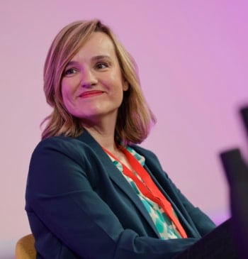 Pilar Alegría, despide de Javier Lambán: "Fue un grandísimo político que defendió [...]