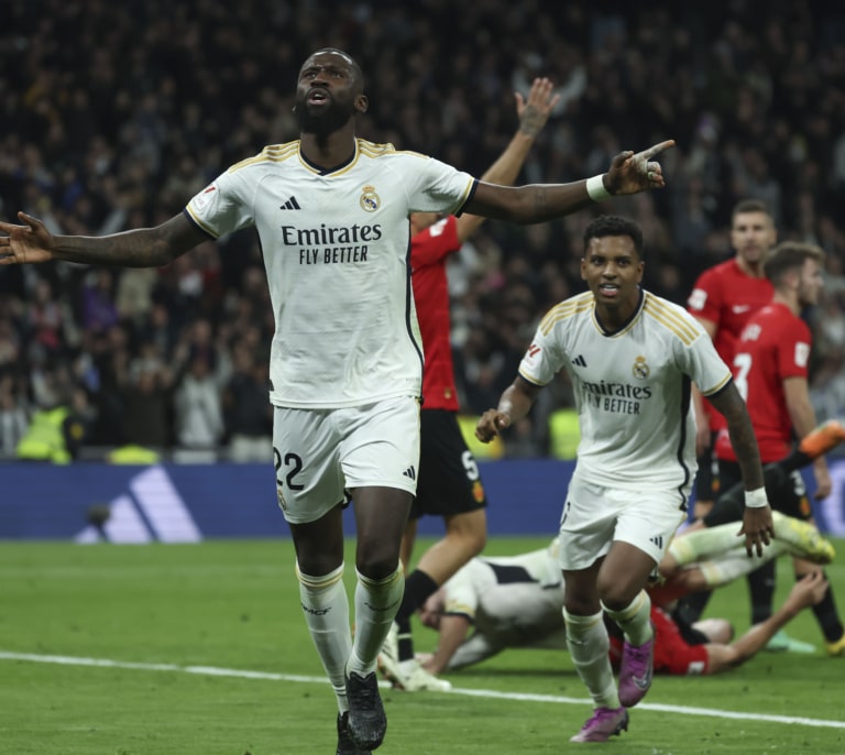 Rüdiger sostiene al Real Madrid con un cabezazo de época frente al Mallorca