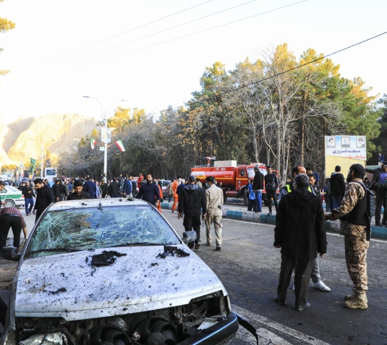 El Estado Islámico asume la autoría de los atentados que han matado a 84 personas en Irán