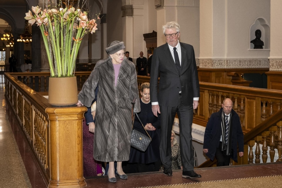Margarita entra en el Parlamento danés, ya no como reina después de 52 años en el trono.