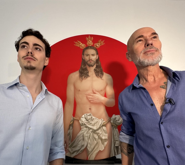 La polémica del cartel más allá de las 'amigas sevillanas' de Pérez Reverte
