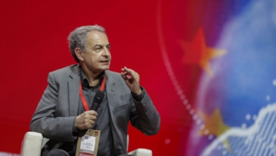 Zapatero pone al PSOE en campaña: vuelve a hacer de heraldo de Sánchez y se erige en "firme defensor" de la amnistía