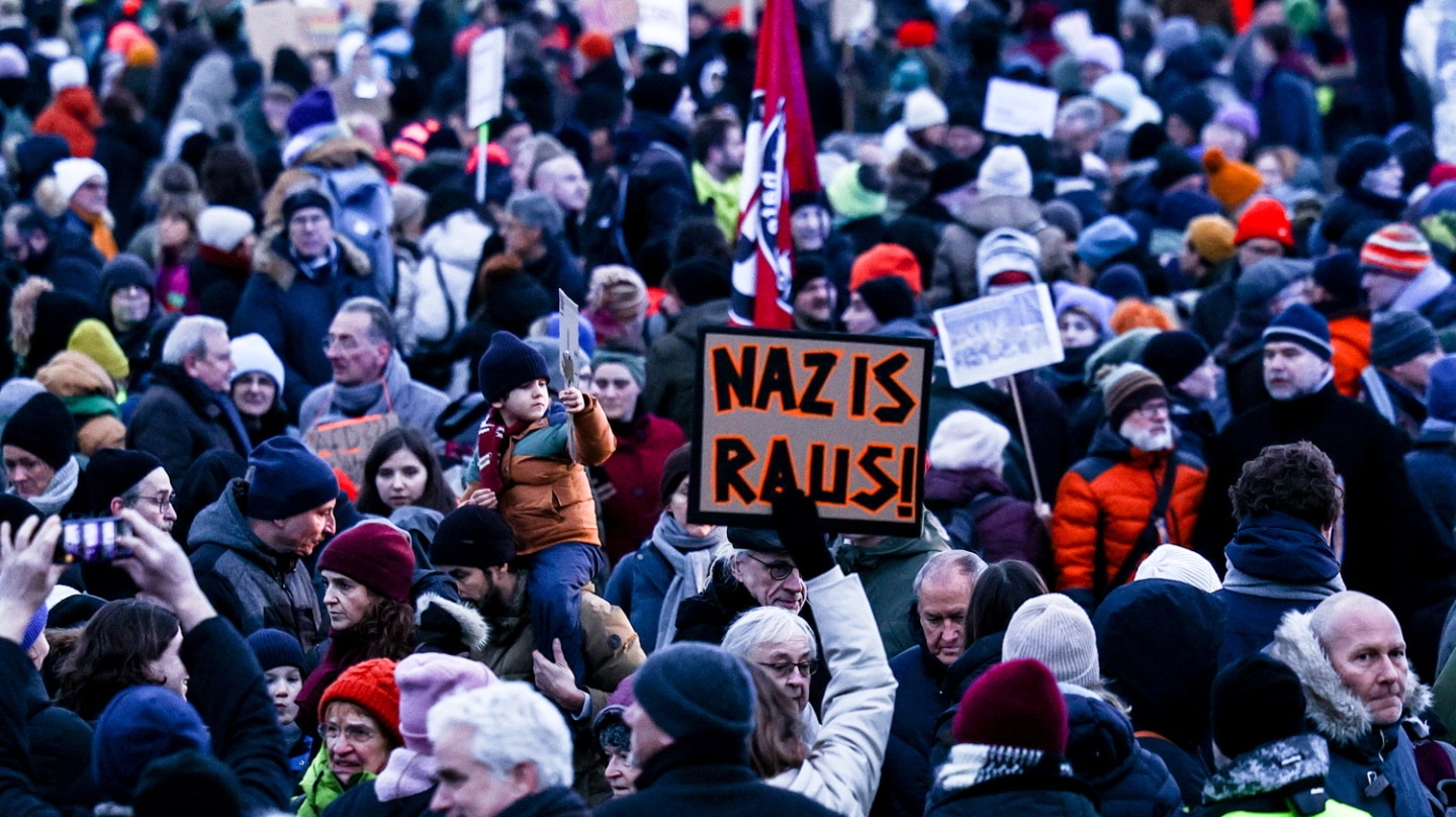 Multitudinaria manifestación contra la extrema derecha en Berlín