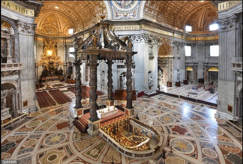 Baldaquino de Bernini en la Basílica de San Pedro del Vaticano