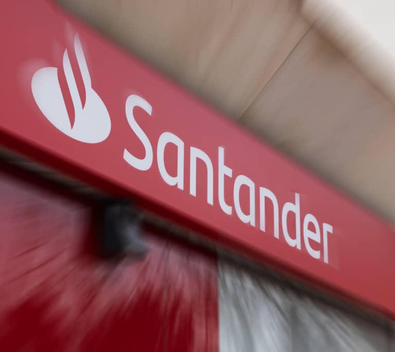 Banco Santander sufre un robo de datos de clientes y trabajadores en España, Chile y Uruguay