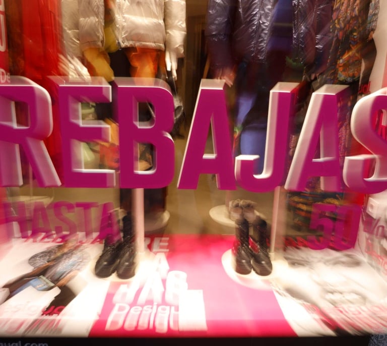¿Cuándo empiezan las rebajas de enero 2024? Principales marcas y descuentos