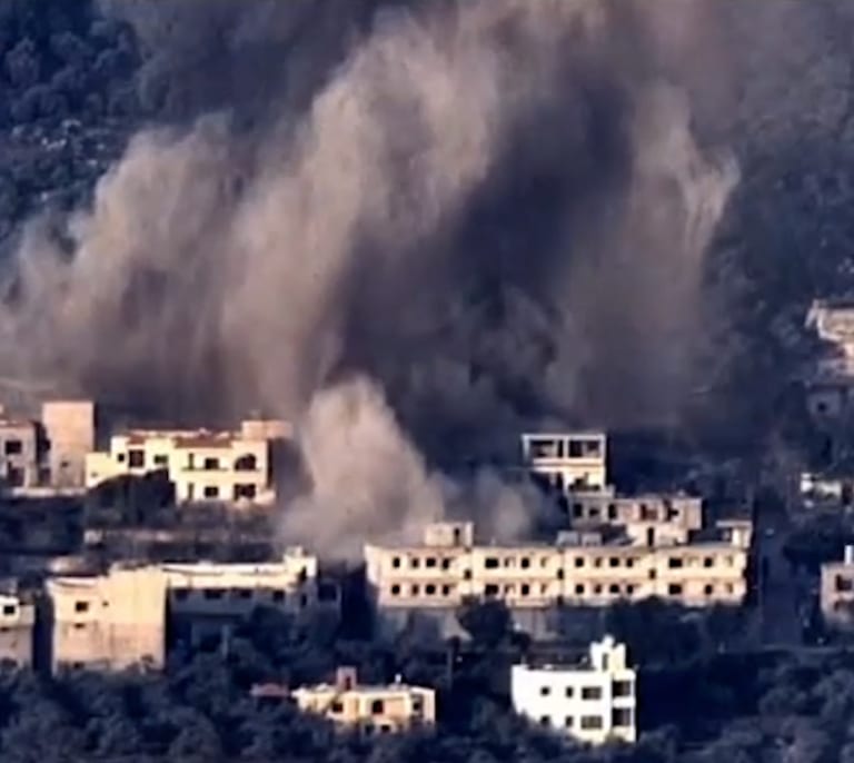 Israel bombardea el funeral del comandante de Hizbulá mientras crece la tensión en la frontera con el Líbano