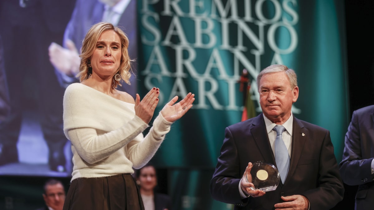 Javier Clemente tras ser premiado por el PNV: "Los vascos somos diferentes en costumbres, historia y respeto"