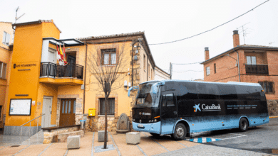 CaixaBank refuerza su compromiso con las zonas rurales y amplía los servicios financieros 