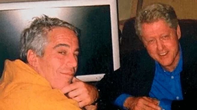 Jeffrey Epstein con el ex presidente de EEUU Bill Clinton