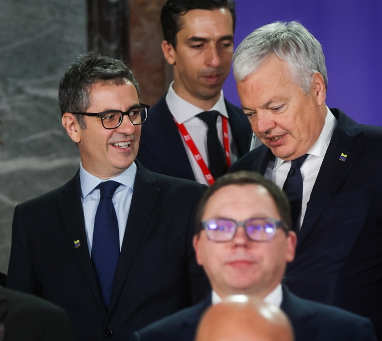 Reynders acepta mediar entre Gobierno y PP para renovar el CGPJ y cita a Bolaños y Pons el 31 de enero en Bruselas