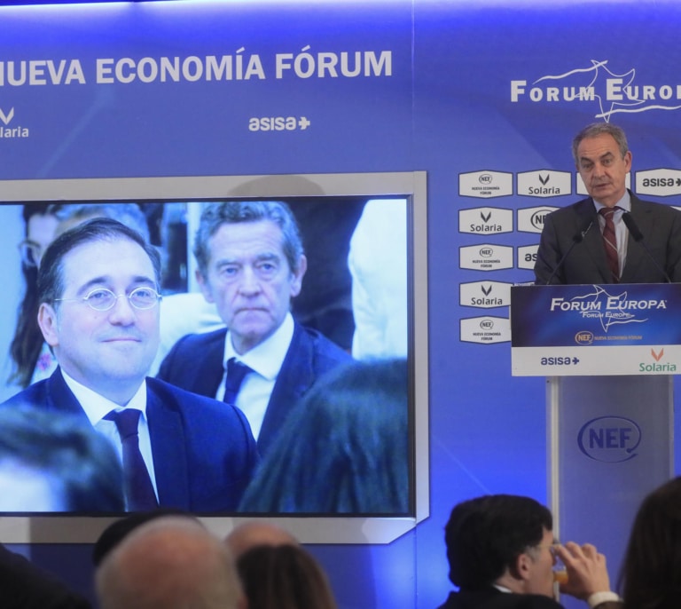 Albares: "España no se opondrá a una operación europea en el Mar Rojo"