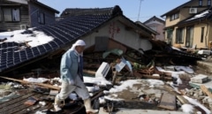 La vida en la nueva costa elevada de Japón que surgió hace un mes del terremoto