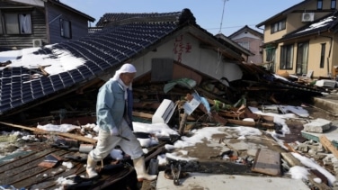 La vida en la nueva costa elevada de Japón que surgió hace un mes del terremoto