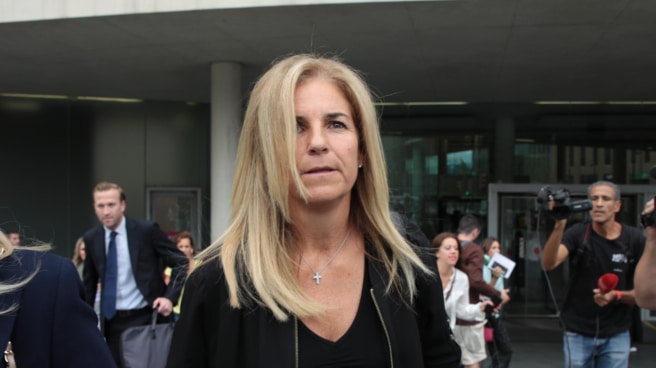La extenista Arantxa Sánchez Vicario a su salida del último día del juicio.