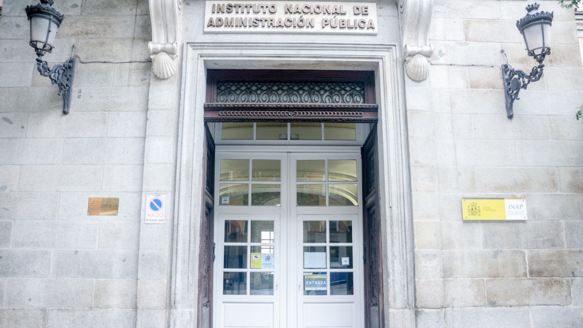 Fachada del Instituto Nacional de Administración Pública.