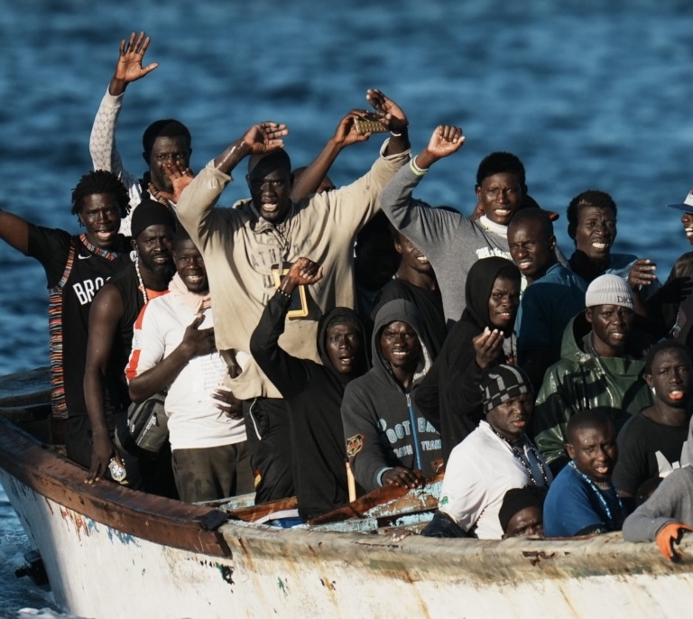 2023 acaba en Canarias con 8.000 migrantes más que la crisis de los cayucos de 2006