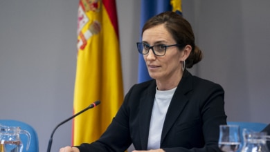 Sanidad impondrá el uso de mascarilla en centros sanitarios de toda España a partir del miércoles
