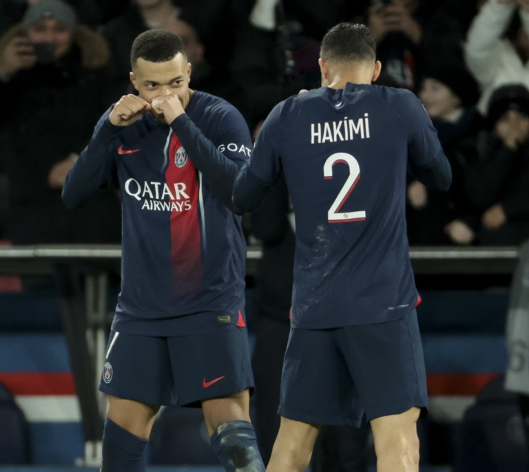 La decisión de Mbappé se adentra en la batalla mediática