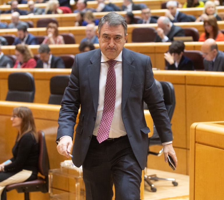 La presión del PNV blinda el traspaso en marzo a Euskadi de la competencia de inmigración