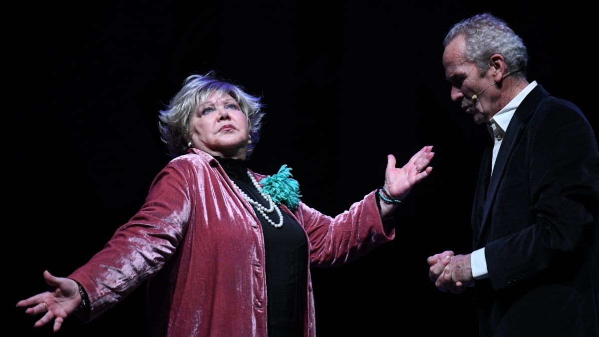 Karina y Carlos Manuel Díaz durante su interpretación en el Teatro Bellas Artes.