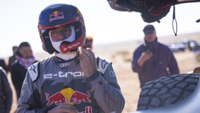 Una avería de Loeb deja a Carlos Sainz a un paso del Dakar