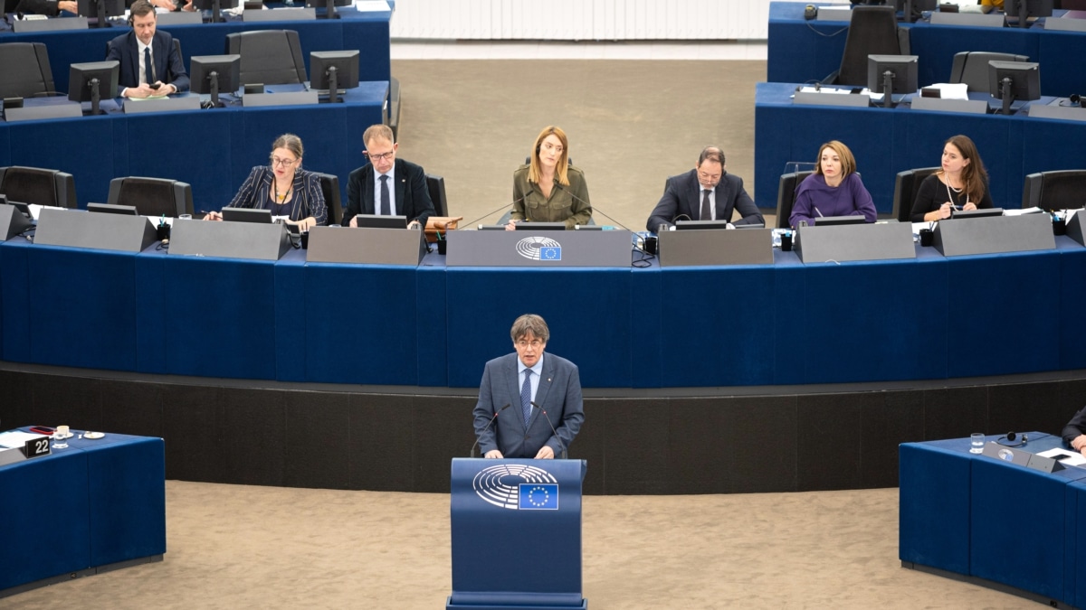 El expresidente de la Generalitat Carles Puigdemont comparece ante el Parlamento Europeo