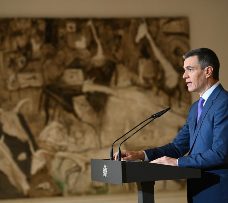 Los malabares de Sánchez y Albares