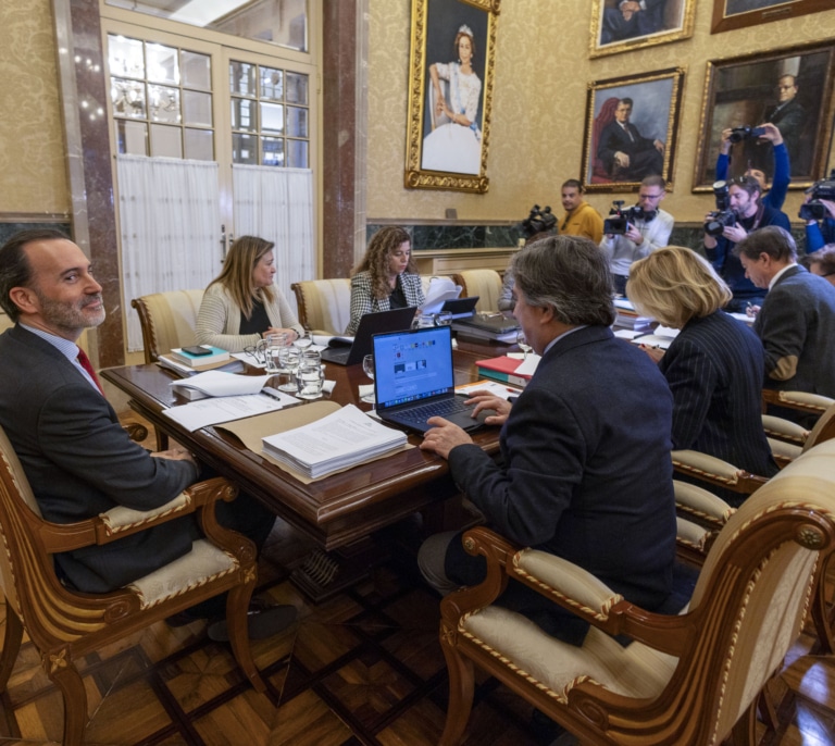 Los díscolos de Vox Baleares se amotinan en el grupo del Parlament escudándose en medidas antitransfuguismo