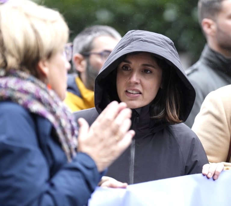 Irene Montero, embajadora con plumero