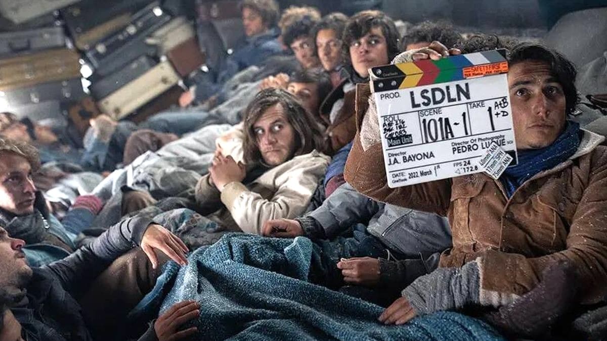 El documental de 'La sociedad de la nieve' llega a Netflix: detrás de las cámaras con equipo, actores y supervivientes