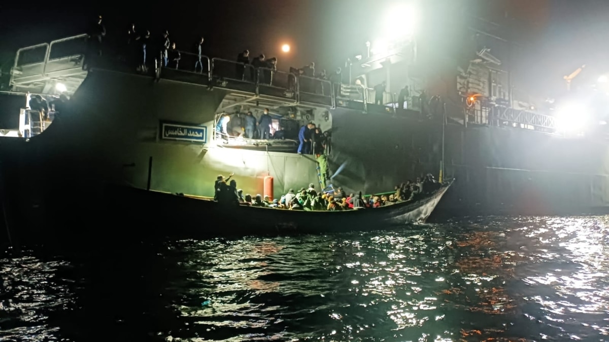 Una fragata de la Marina Real marroquí rescató ayer jueves a 91 emigrantes