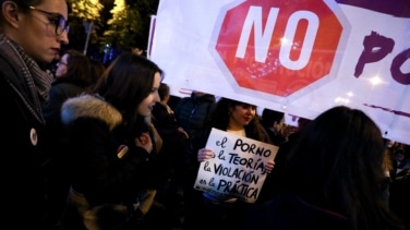 El porno y el Gobierno hermana superiora