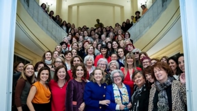 Calviño entre amigas (o entre sacerdotisas de Sánchez)