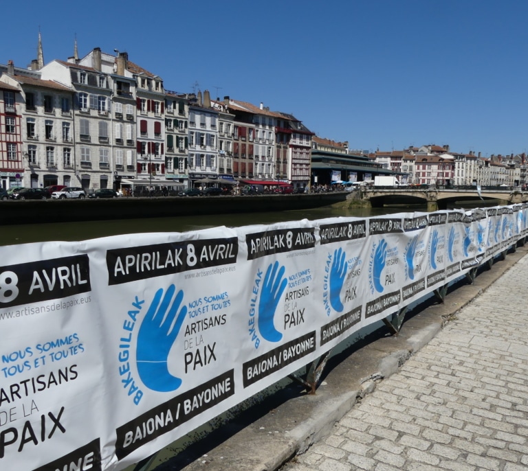 PNV y Sortu piden la absolución para los mediadores del desarme de ETA