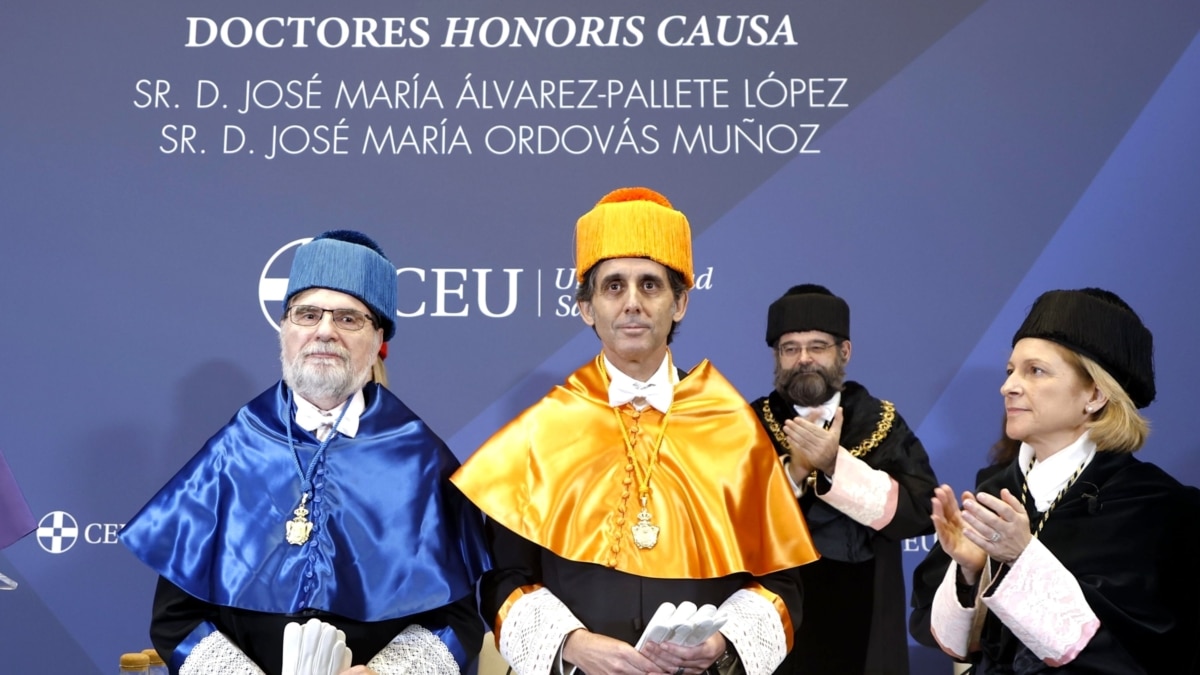 Pie de foto (de izquierda a derecha): José María Ordovás; José María Álvarez-Pallete; Alfonso Bullón de Mendoza; y Rosa Visiedo.