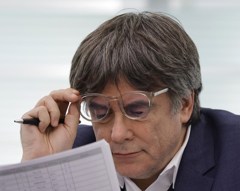 Junts debate tumbar la ley de amnistía por las dudas sobre su aplicación a Puigdemont