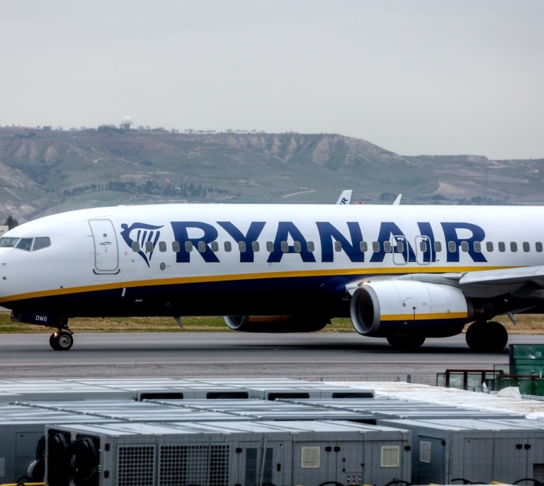 El Gobierno impone una multa histórica de 150 millones a Ryanair, Vueling, EasyJet y Volotea por cobrar por la maleta de mano